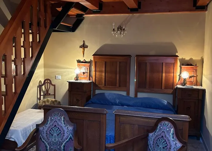 In A Noble Palace Apartman Borgia